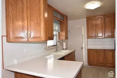 516 E 3050 N, Provo, UT 84604 - Photo 8