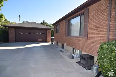 516 E 3050 N, Provo, UT 84604 - Photo 2