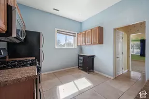 1747 S 300 E, Salt Lake City, UT 84115 - Photo 10