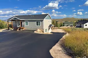 2582 Country Club Way, Garden City, UT 84028 - Photo 4