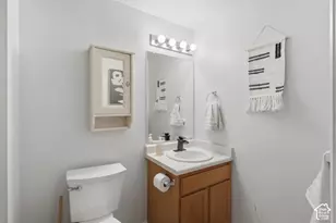 5684 W Braemar Ct, West Valley, UT 84128 - Photo 10
