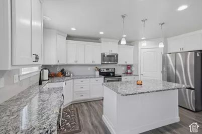 476 W 60 S, Hyrum, UT 84319 - Photo 14