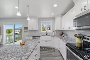 476 W 60 S, Hyrum, UT 84319 - Photo 16