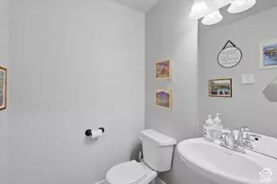 476 W 60 S, Hyrum, UT 84319 - Photo 18