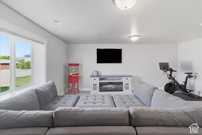 476 W 60 S, Hyrum, UT 84319 - Photo 36
