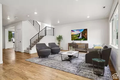 2096 S 1825 W, Woods Cross, UT 84087 - Photo 2