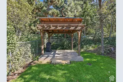 431 S 1400 E, Fruit Heights, UT 84037 - Photo 40