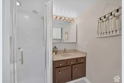 627 E Springtree Ln #13G, Murray, UT 84107 - Photo 20