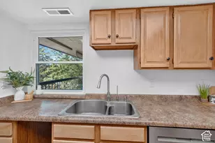627 E Springtree Ln, Murray, UT 84107 - Photo 12