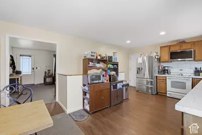 1782 N 1575 W, Layton, UT 84041 - Photo 8