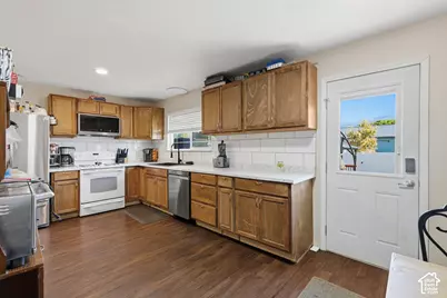1782 N 1575 W, Layton, UT 84041 - Photo 6