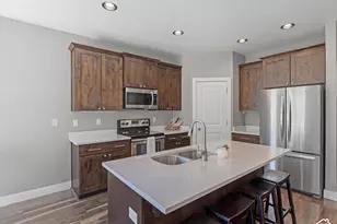 15153 S Battle Dr, Bluffdale, UT 84065 - Photo 8