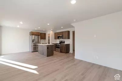 801 W Lone Pine Ln, Mapleton, UT 84664 - Photo 4