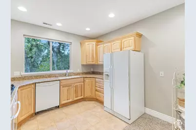 2922 S Foss Cir E, Bountiful, UT 84010 - Photo 32