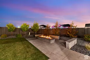 165 S Farmhouse Circle, Kaysville, UT 84037 - Photo 6