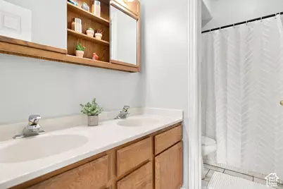 771 N Main St, Central Valley, UT 84754 - Photo 24