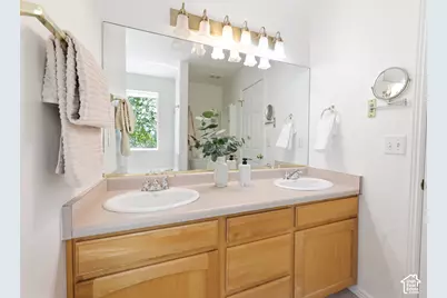 4016 W Kelvingrove Cir, South Jordan, UT 84009 - Photo 14