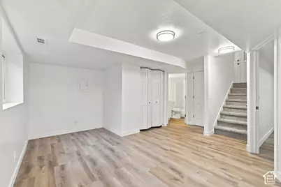 537 N Bright Ct W, Salt Lake City, UT 84116 - Photo 8