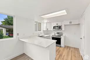 537 N Bright Ct W, Salt Lake City, UT 84116 - Photo 4
