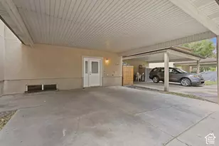 537 N Bright Ct W, Salt Lake City, UT 84116 - Photo 2