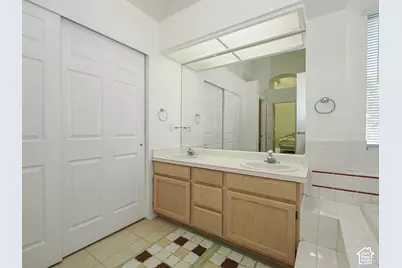 2081 E Rainbow Point Dr, Holladay, UT 84124 - Photo 26