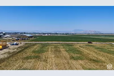 762 N 400 W, Smithfield, UT 84335 - Photo 12