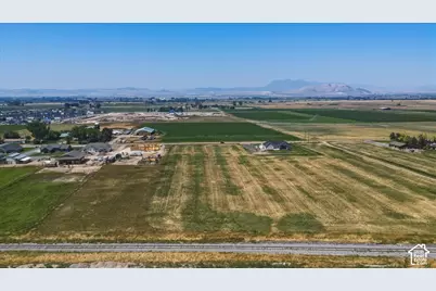 762 N 400 W, Smithfield, UT 84335 - Photo 14