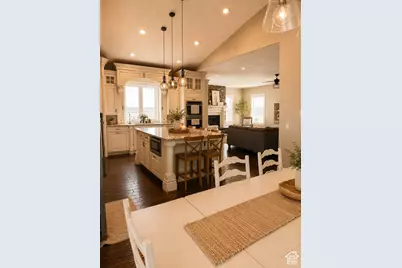 151 S Park Ridge Dr W, Roosevelt, UT 84066 - Photo 4