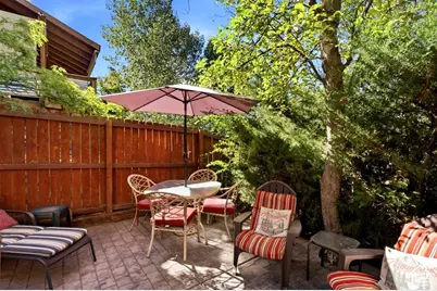 9632 S Eastdell Dr, Sandy, UT 84092 - Photo 30