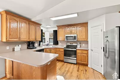 5221 W Elk Horn Peak Dr S, Riverton, UT 84096 - Photo 4