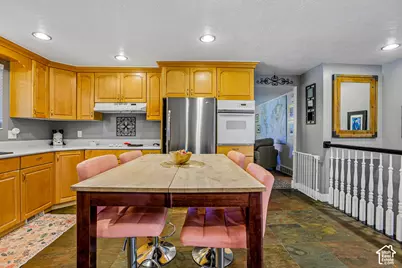 7449 S Bridgewater Dr, Cottonwood Heights, UT 84121 - Photo 12