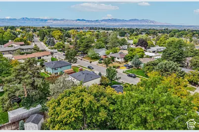 7449 S Bridgewater Dr, Cottonwood Heights, UT 84121 - Photo 46