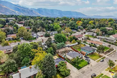 7449 S Bridgewater Dr, Cottonwood Heights, UT 84121 - Photo 42