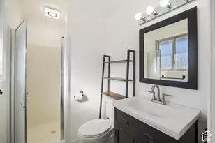 2569 W 5645 S, Taylorsville, UT 84129 - Photo 32