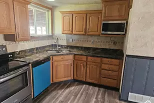 651 Sherwood Dr, Layton, UT 84041 - Photo 2