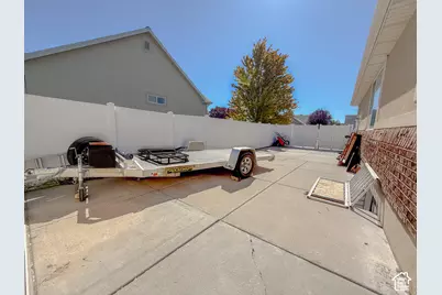 1440 W 2175 S, Syracuse, UT 84075 - Photo 32