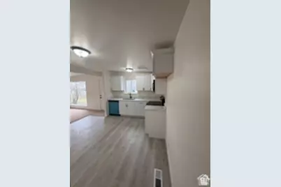 6389 W 3570 S, West Valley, UT 84128 - Photo 6