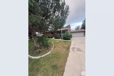 7112 S 2780 E, Cottonwood Heights, UT 84121 - Photo 4
