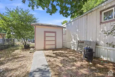 680 N Main St #E-11, Kaysville, UT 84037 - Photo 20