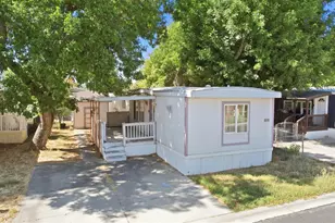 680 N Main St, Kaysville, UT 84037 - Photo 2