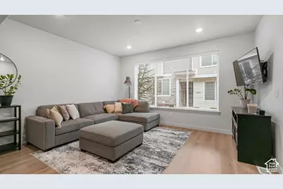 15498 S Blue Gardens Ln, Bluffdale, UT 84065 - Photo 4