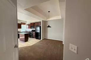 872 N Shepard Crk Pkwy, Farmington, UT 84025 - Photo 4