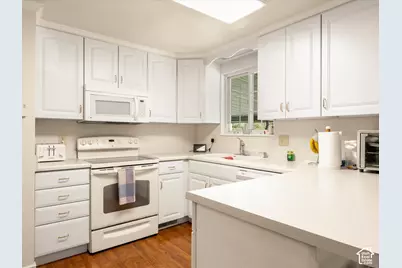 79 S Talbot Dr E, Layton, UT 84041 - Photo 8