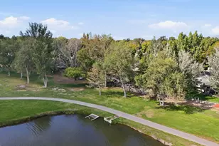 746 E Pontiac Dr, Murray, UT 84107 - Photo 44