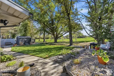 746 E Pontiac Dr, Murray, UT 84107 - Photo 28