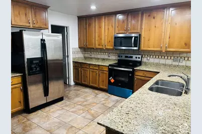 554 N 1510 St W, Lindon, UT 84042 - Photo 8