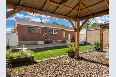 4581 S 150 W, Washington Terrace, UT 84405 - Photo 2