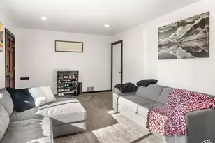 4581 S 150 W, Washington Terrace, UT 84405 - Photo 32