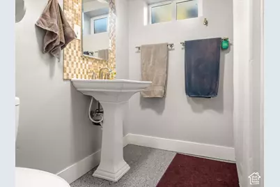 4581 S 150 W, Washington Terrace, UT 84405 - Photo 16