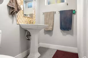 4581 S 150 W, Washington Terrace, UT 84405 - Photo 16
